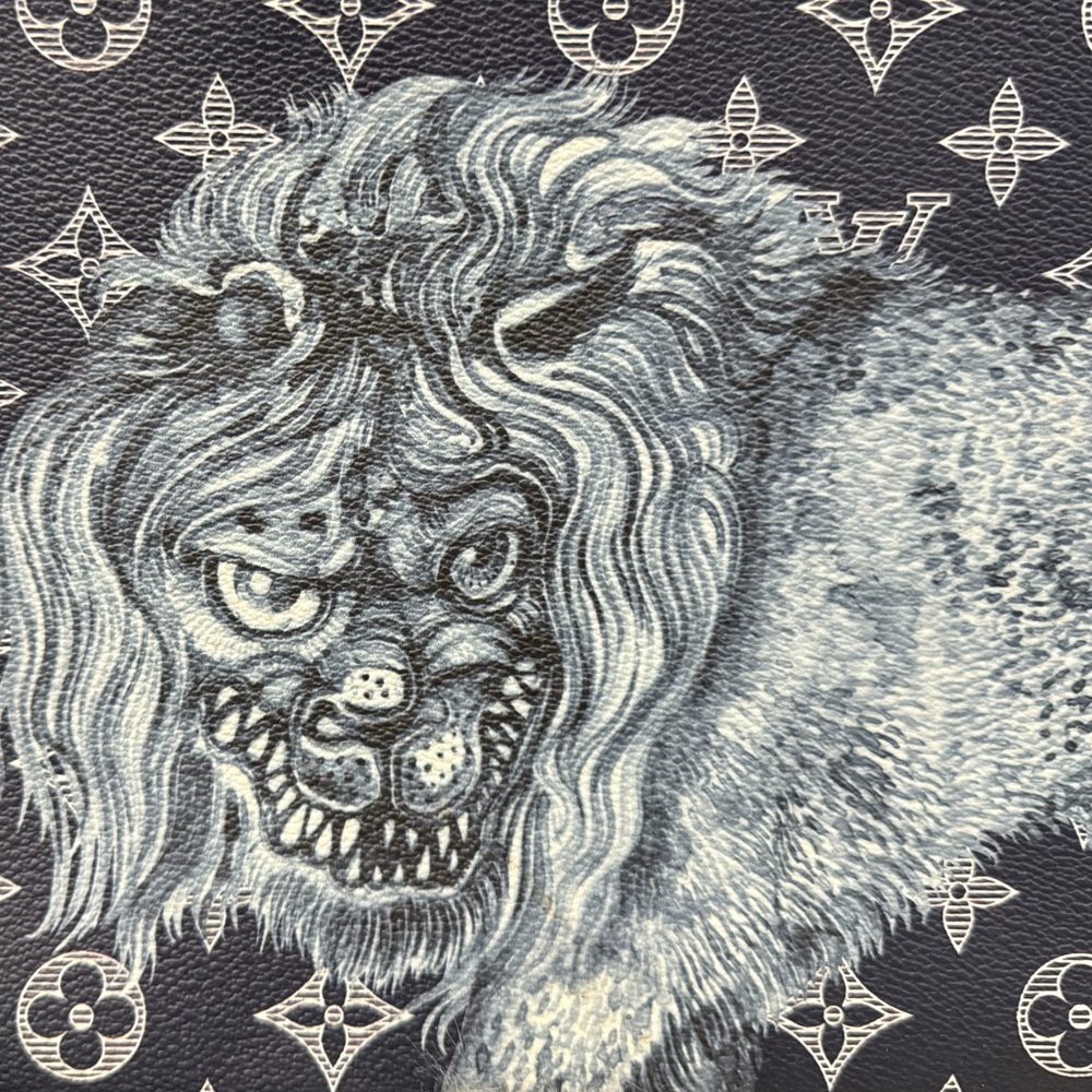 ❌❌SOLD ❌❌ Louis Vuitton x Chapman Brothers Lion Monogram Clutch 10.5x8x2 - Picture 2 of 12